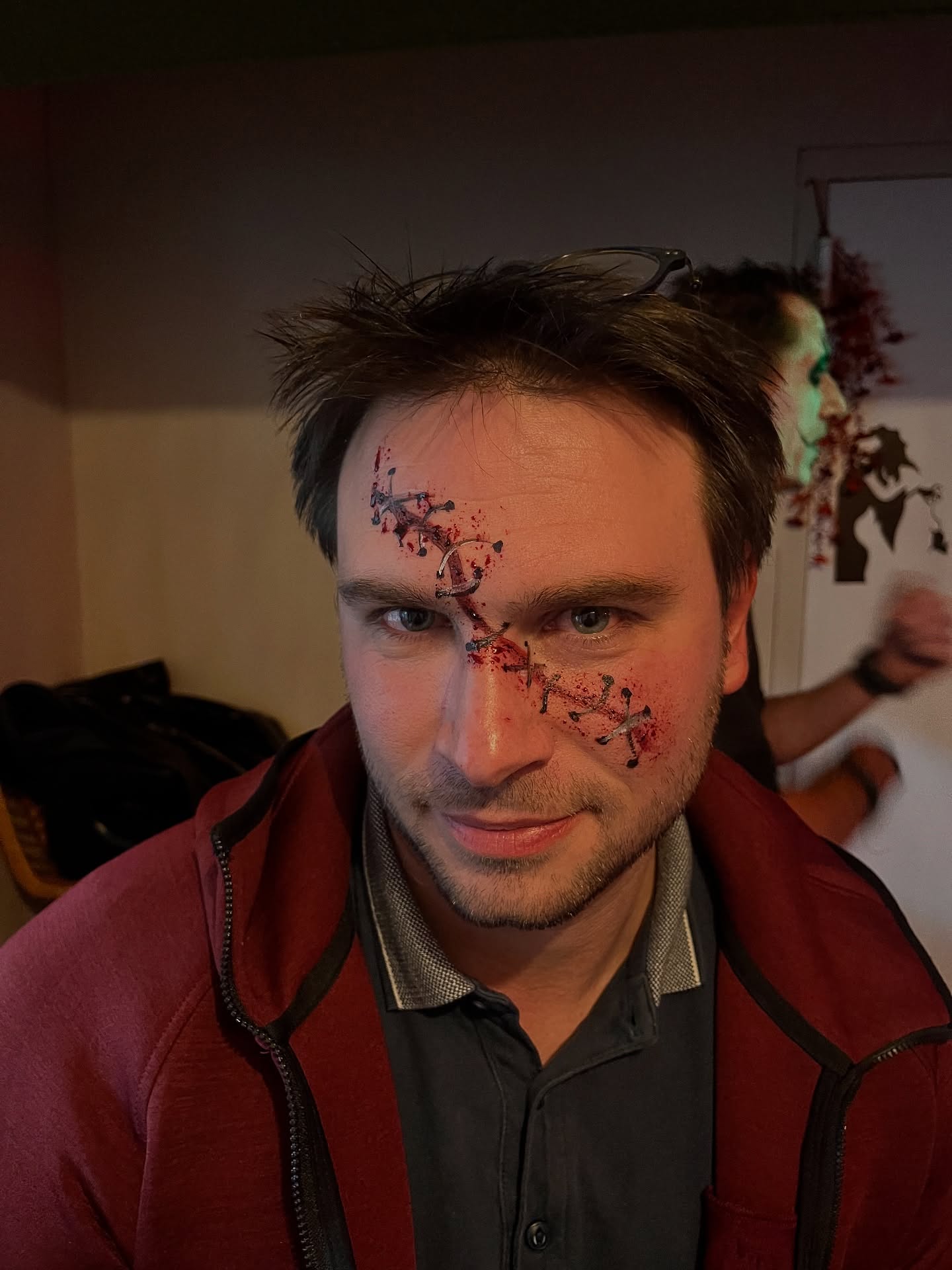 maquillage halloween homme blessure eclaboussure mainsdemarie vendee