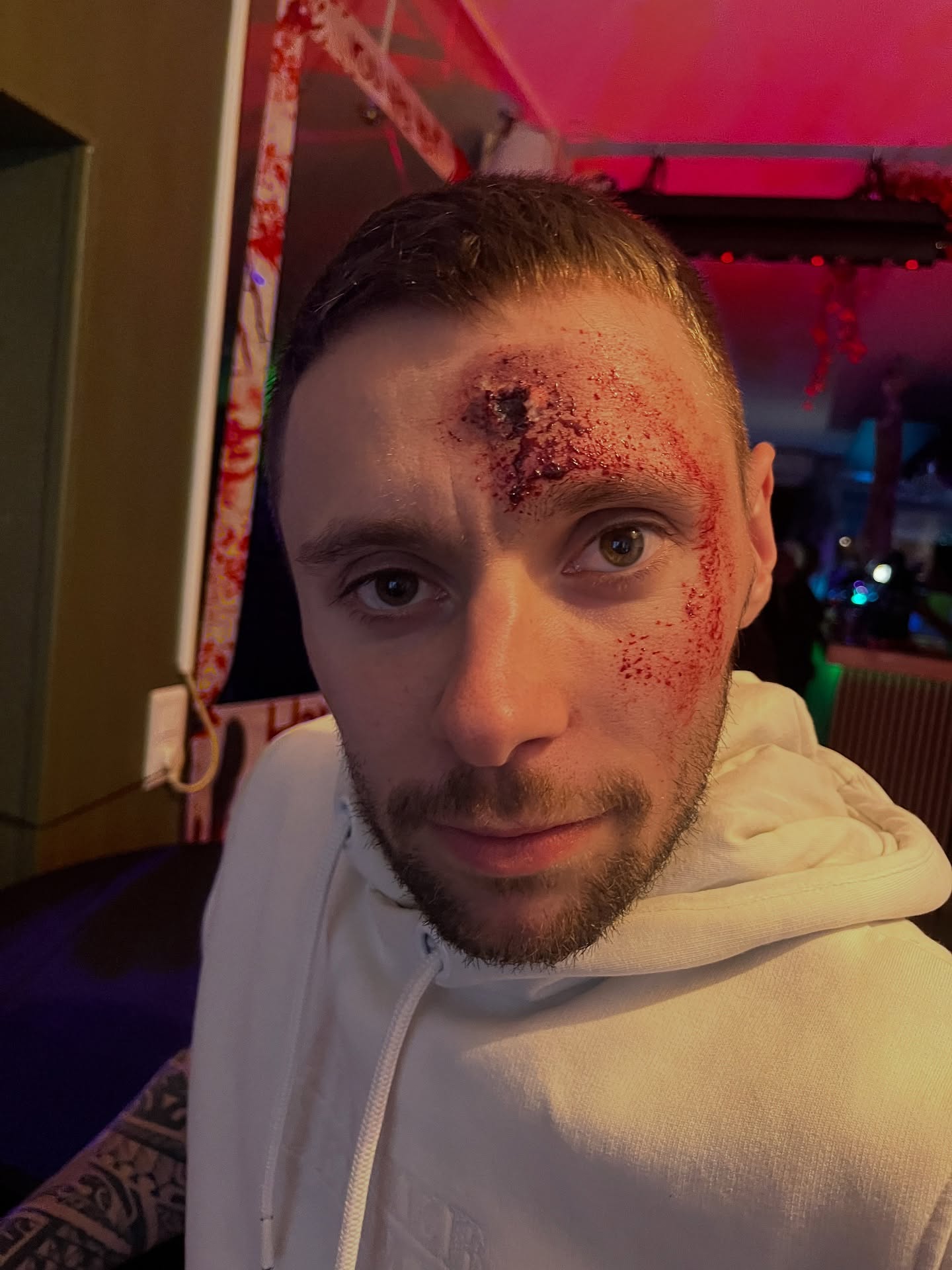 maquillage halloween homme plaie horreur mainsdemarie vendee